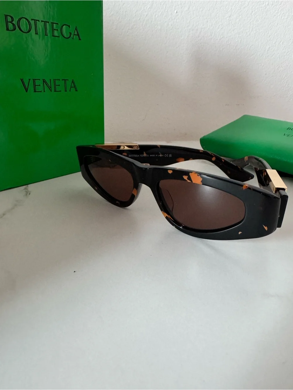 Bottega Veneta Black and Tortoiseshell Cat-Eye Sunglasses